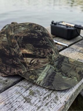 New with Tag FISHOUFLAGE Official Gear Camo Cap Hat